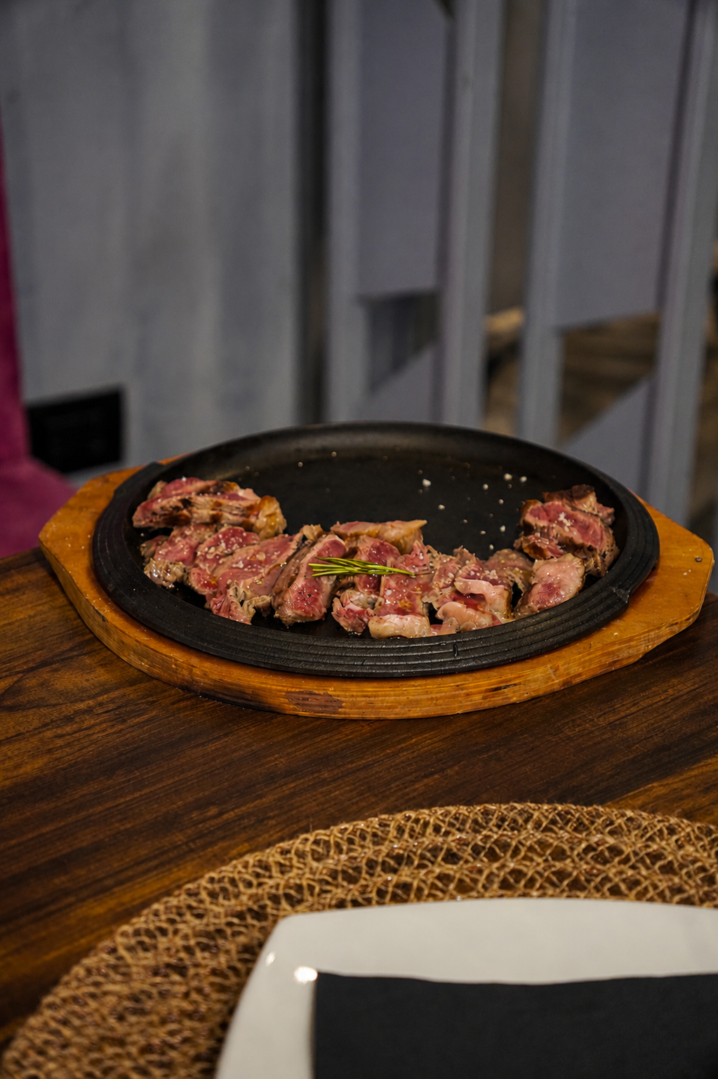 Tagliata di Scottona servita da Mabirò